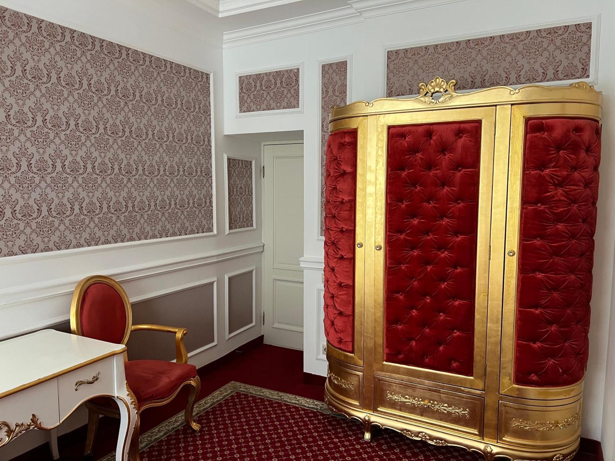 Royal Grand Hotel Kijev Szoba fotó